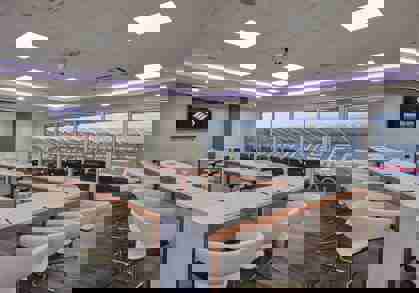 Peter Lynn Lounge (2)